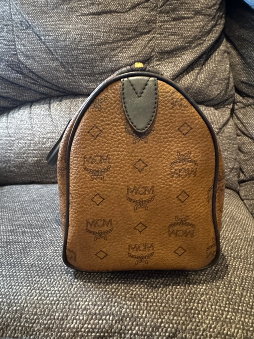 MCM Cognac Visetos Brown Boston with Black Handles and Gold Hardware - Picture 6 of 12